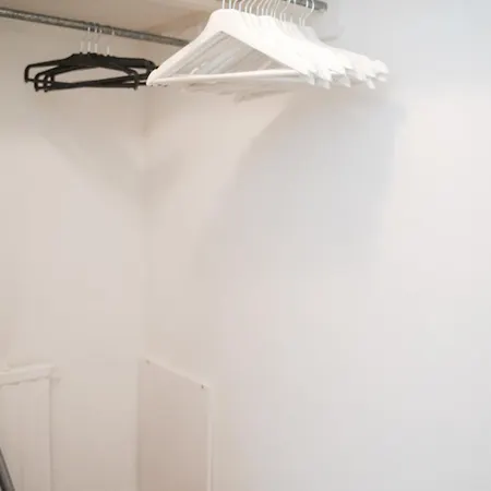 The Easy Apartment *